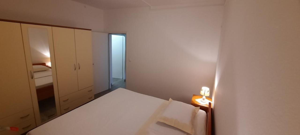 Apartmani Alenka Primosten Bagian luar foto