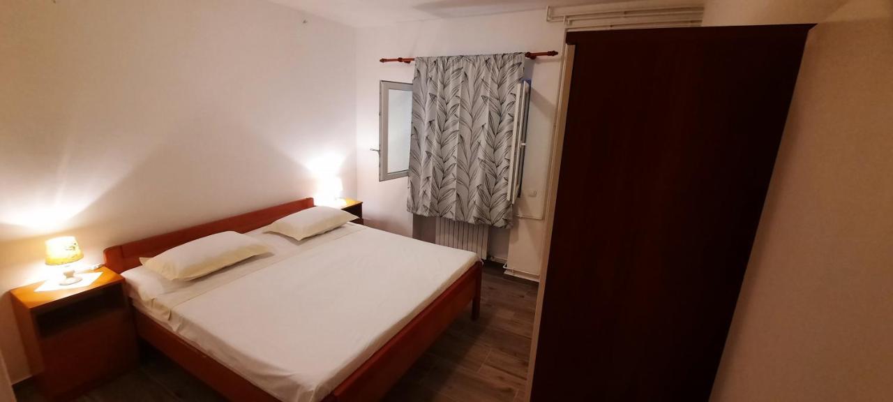 Apartmani Alenka Primosten Bagian luar foto