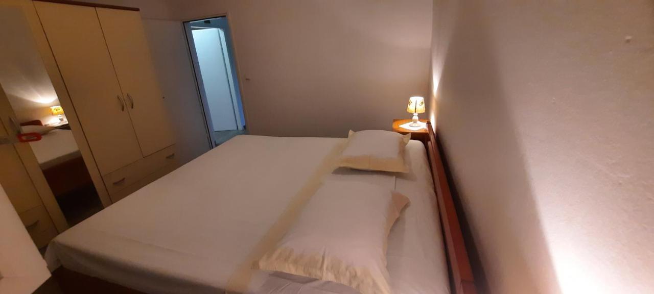 Apartmani Alenka Primosten Bagian luar foto