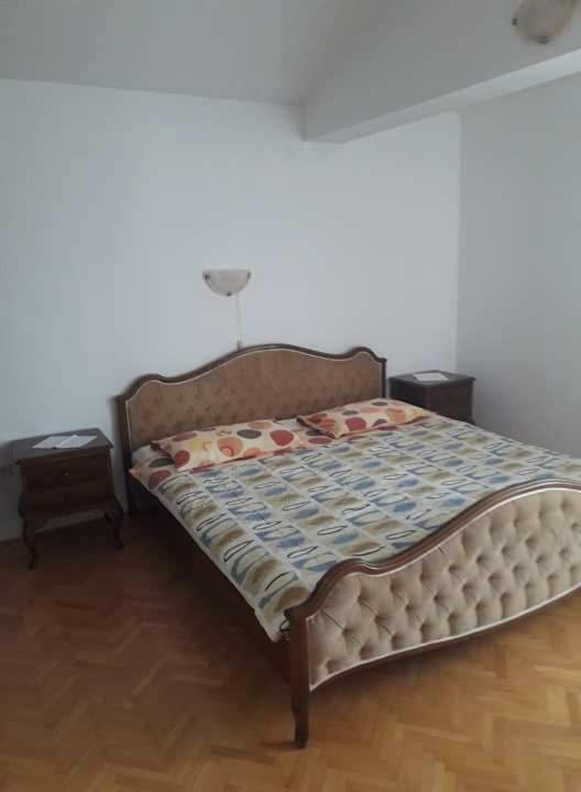 Apartmani Alenka Primosten Bagian luar foto