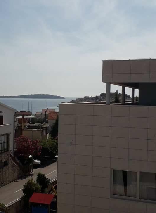 Apartmani Alenka Primosten Bagian luar foto